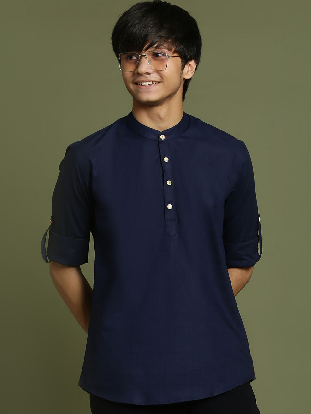 YUVA By VASTRAMAY Boys Navy Blue Short Kurta