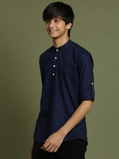 YUVA By VASTRAMAY Boys Navy Blue Short Kurta