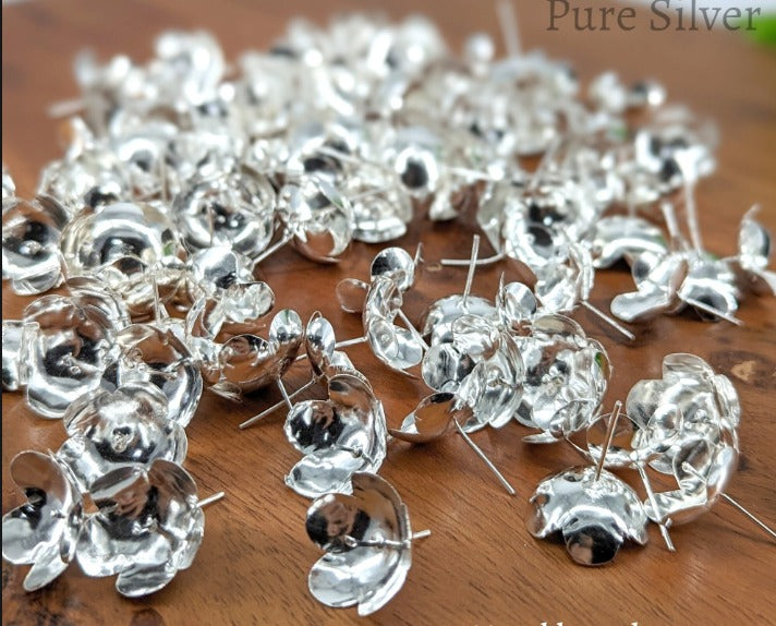 Plain Silver Flowers Pack Of