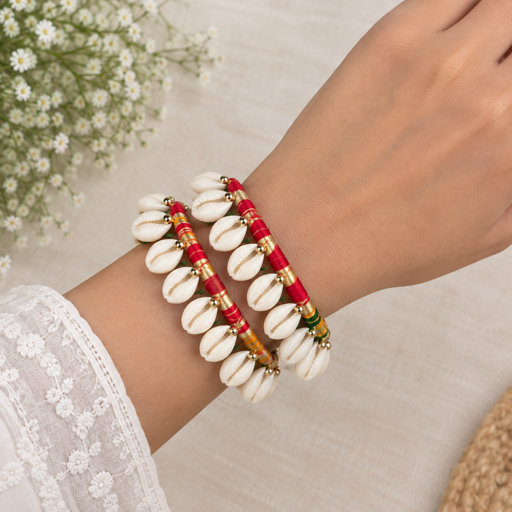 Utsiya Shell Bead Bracelet Set (White)