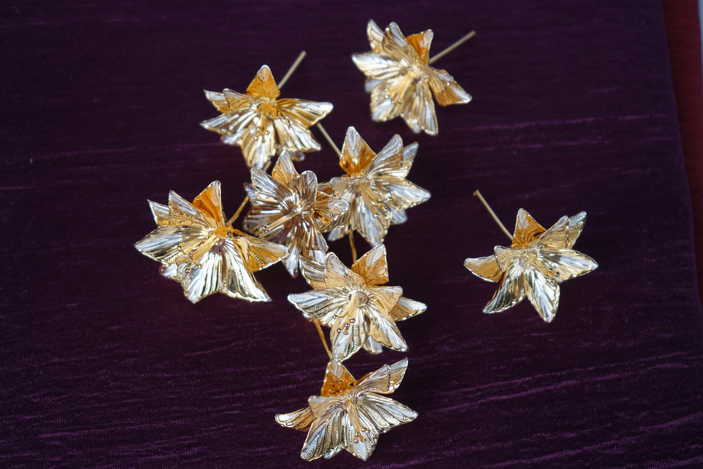 Pure Silver Shiny Golden Flowers 6.9 grams