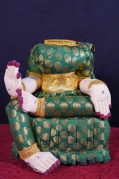 Varalakshmi Amman idol without face