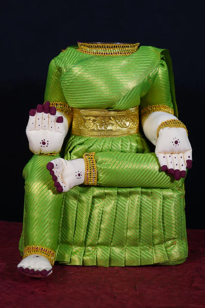 Varalakshmi Amman idol without face