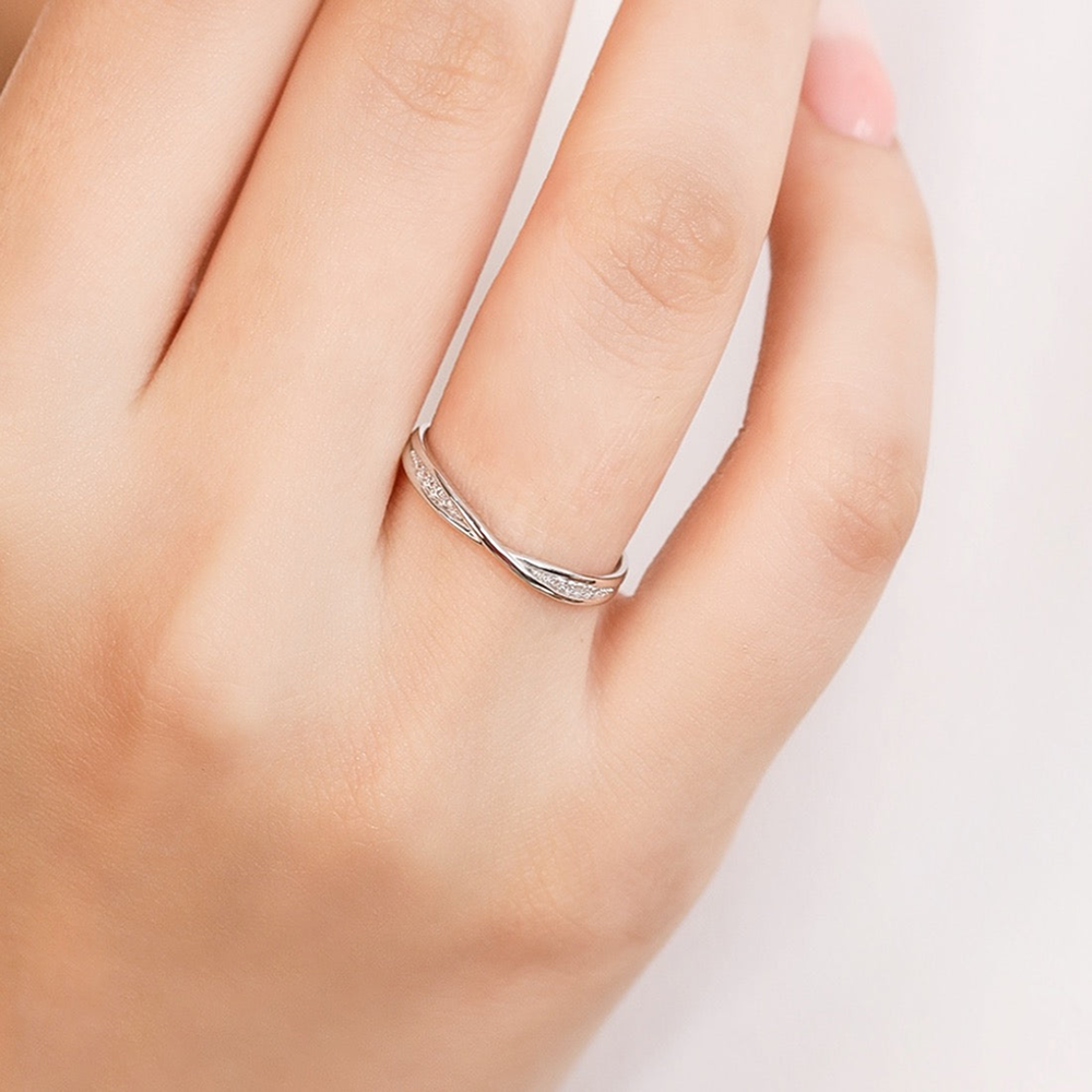 Zavya Women Contemporary Ring (Silver)