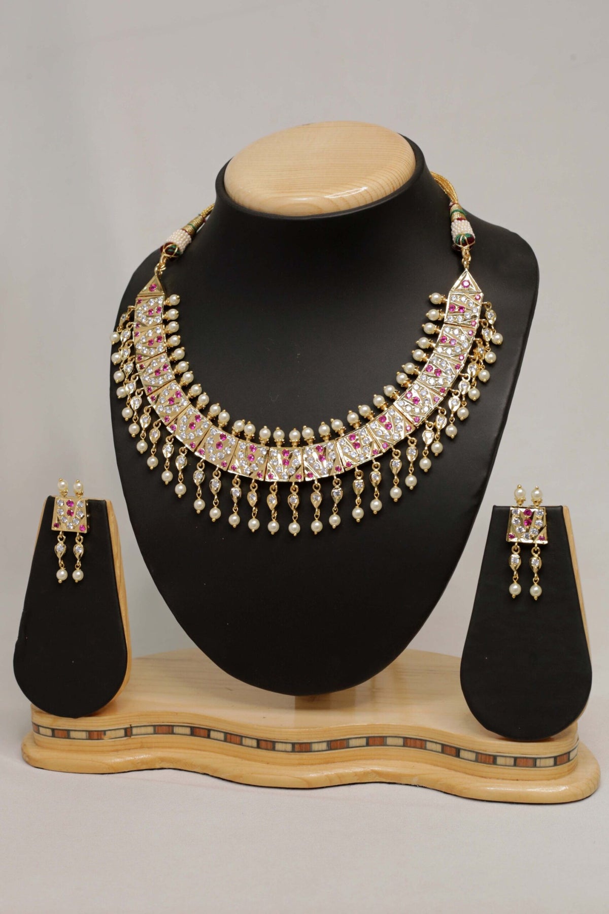 Shubhra Diamond Necklace 1709